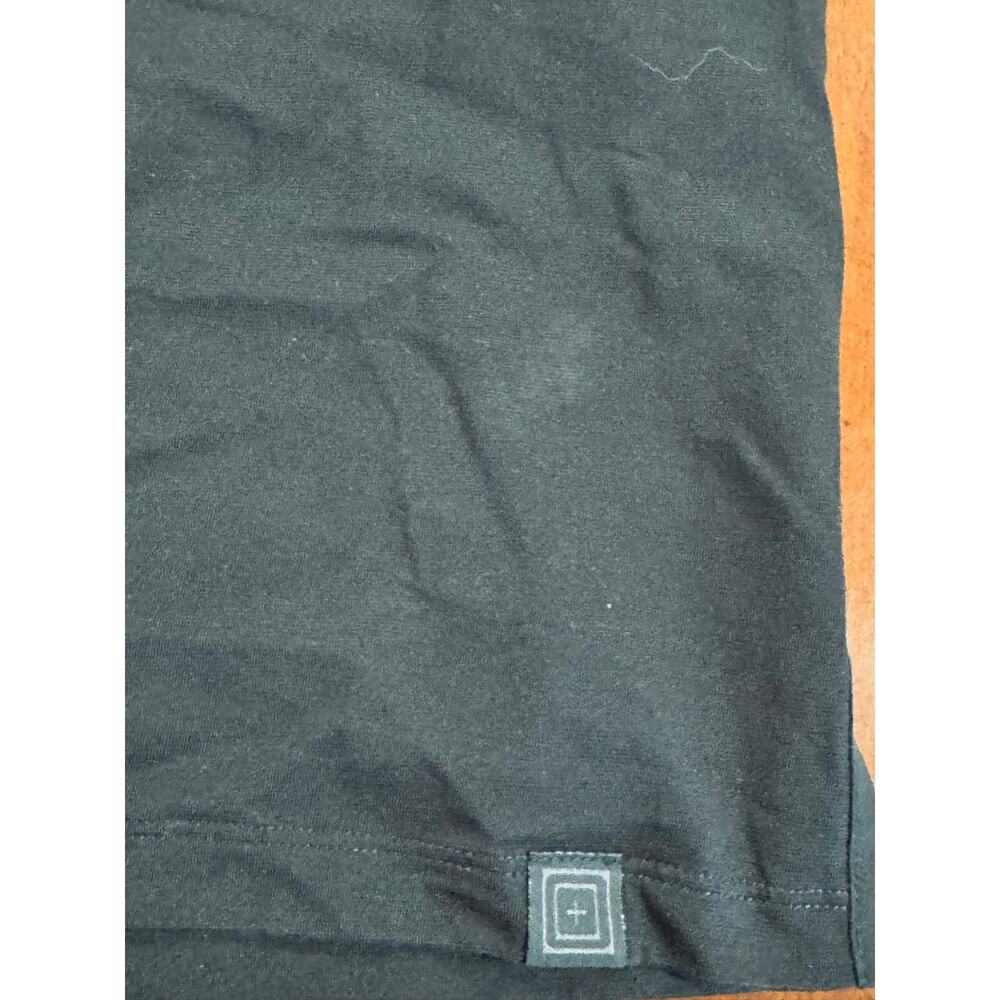 5.11 Tactical Men's Delta Henley Short Sleeve Shirt Medium - Picture 4 of 9